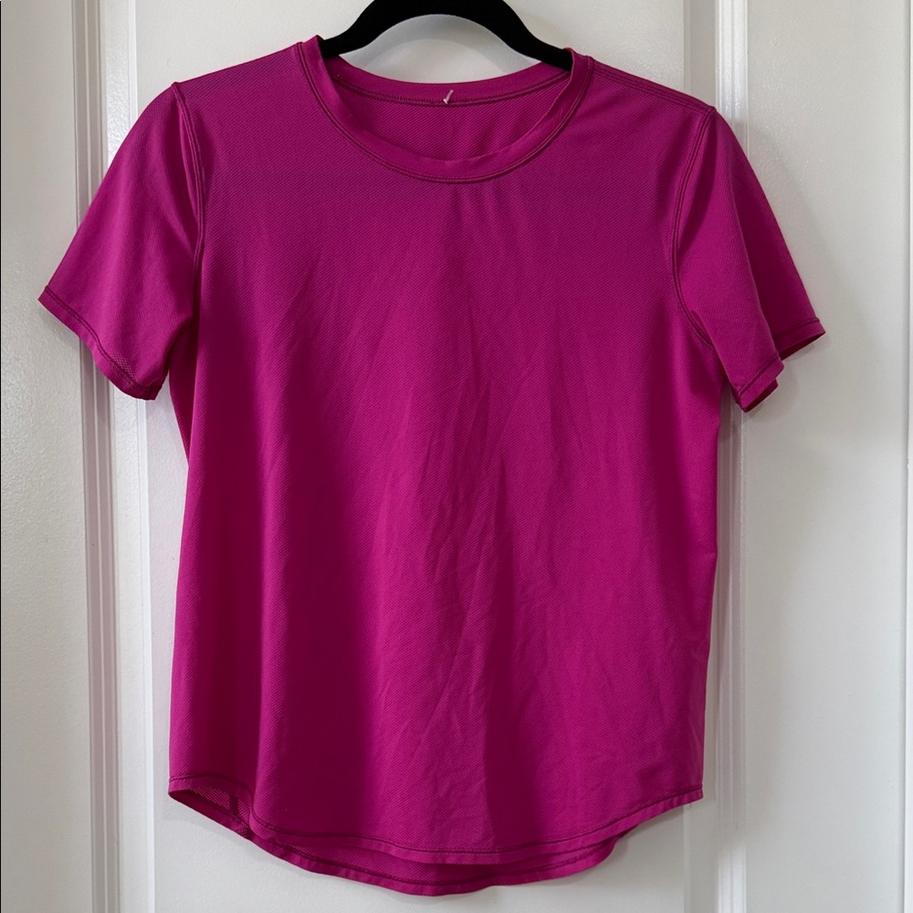 Lululemon High Neck Run and Train Tee *Magenta